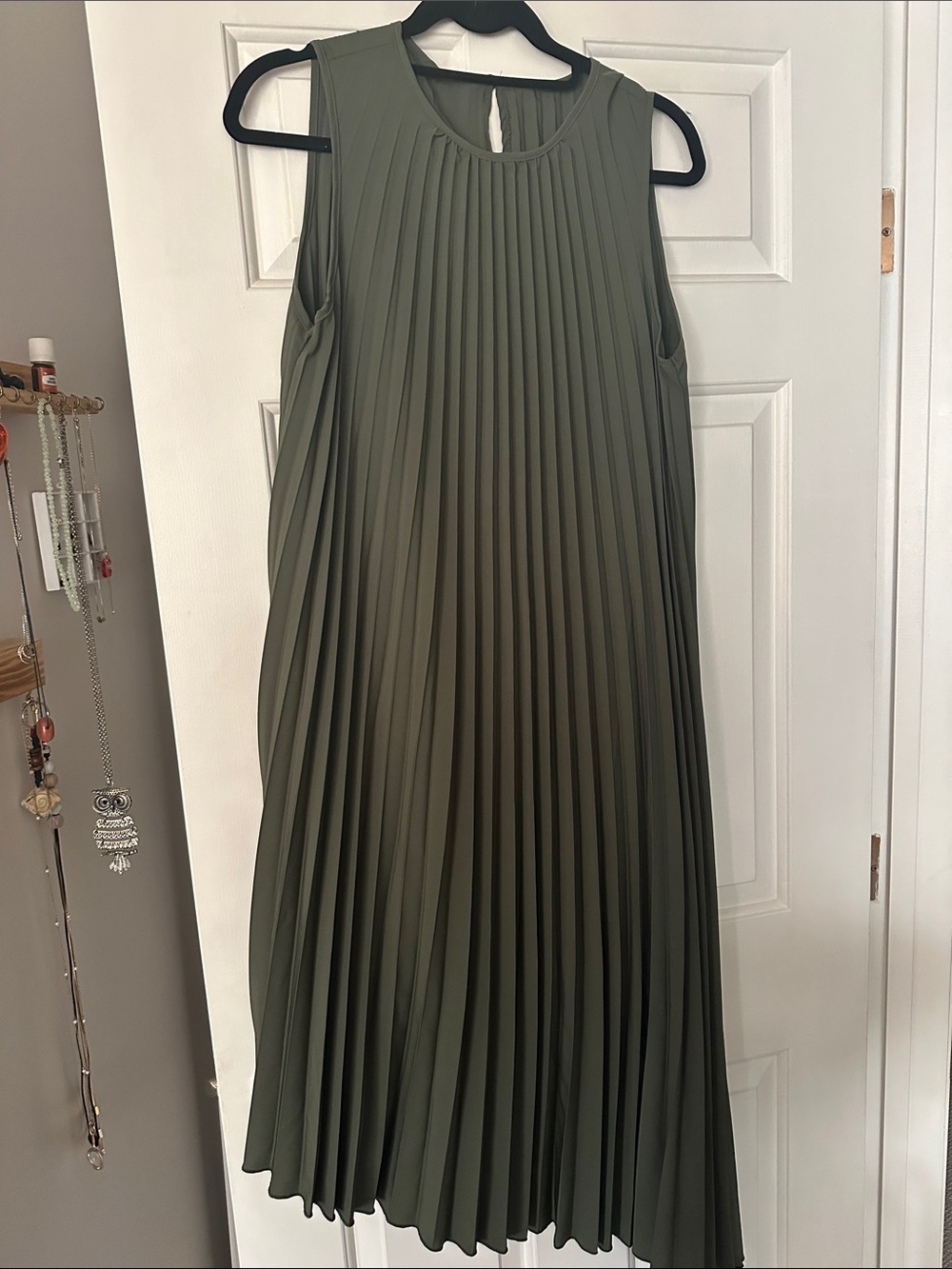 Sleeveless Pleated Midi Dress in Olive Green